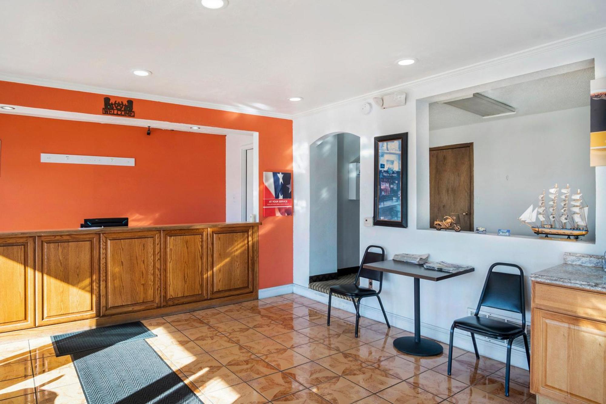 Oyo Townhouse Dodge City Ks Bagian luar foto