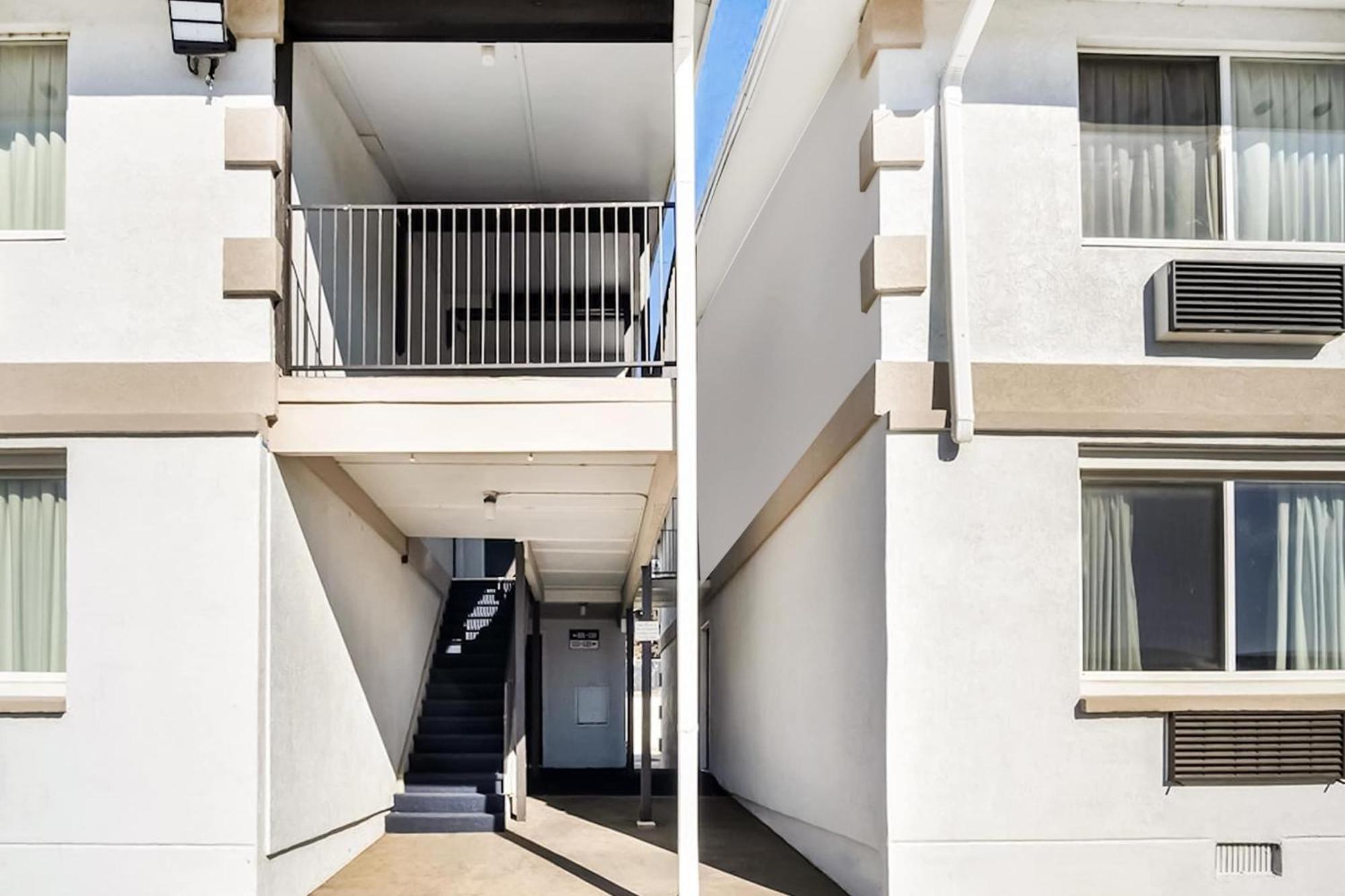 Oyo Townhouse Dodge City Ks Bagian luar foto