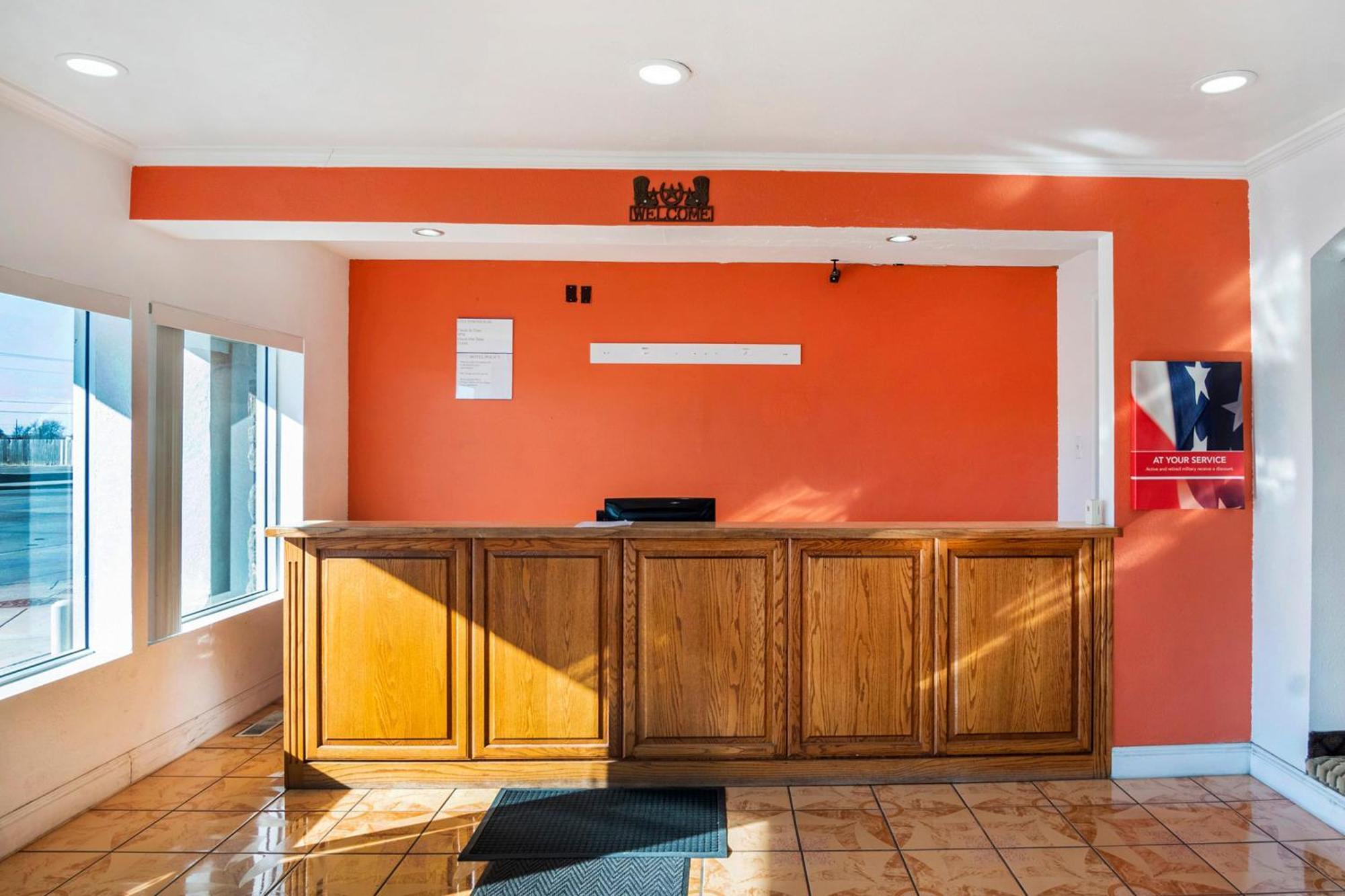 Oyo Townhouse Dodge City Ks Bagian luar foto
